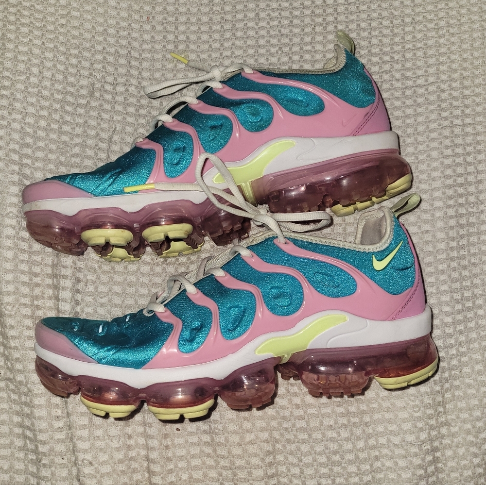 Nike Women's Multicolor Air VaporMax Plus Sneakers